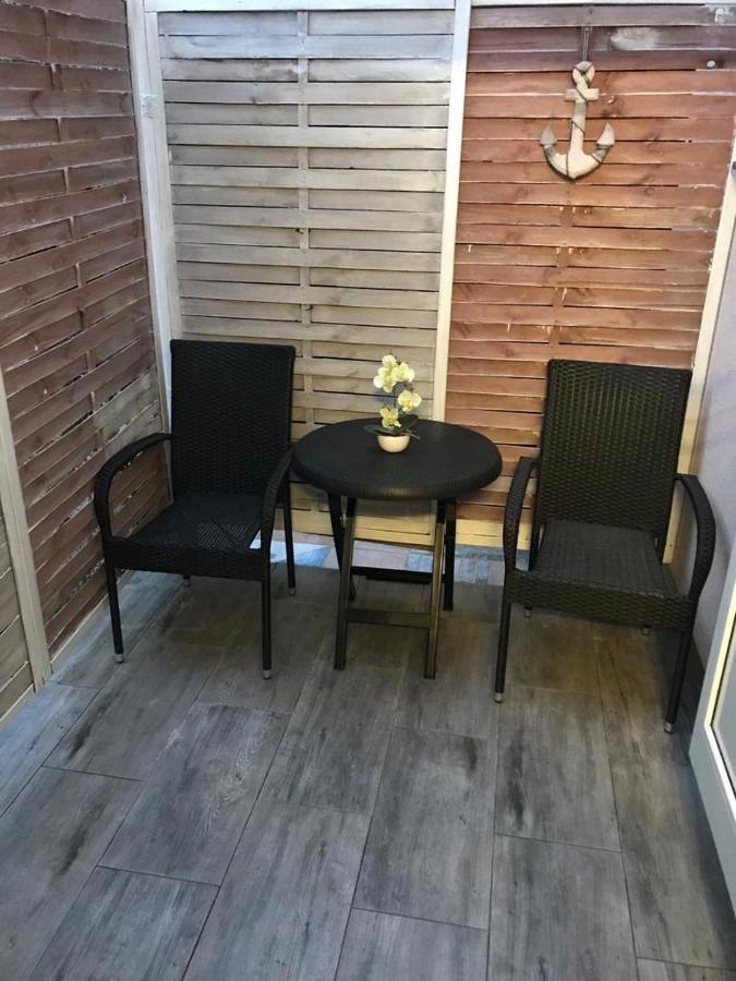 Studio Dama Blizina Amfiteatra I Bus Kolodvora ,Besplatan Privatni Parking,Self-Check- In Pula Exterior photo